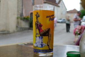 Glas met giraffe dame Glas met giraffe dame